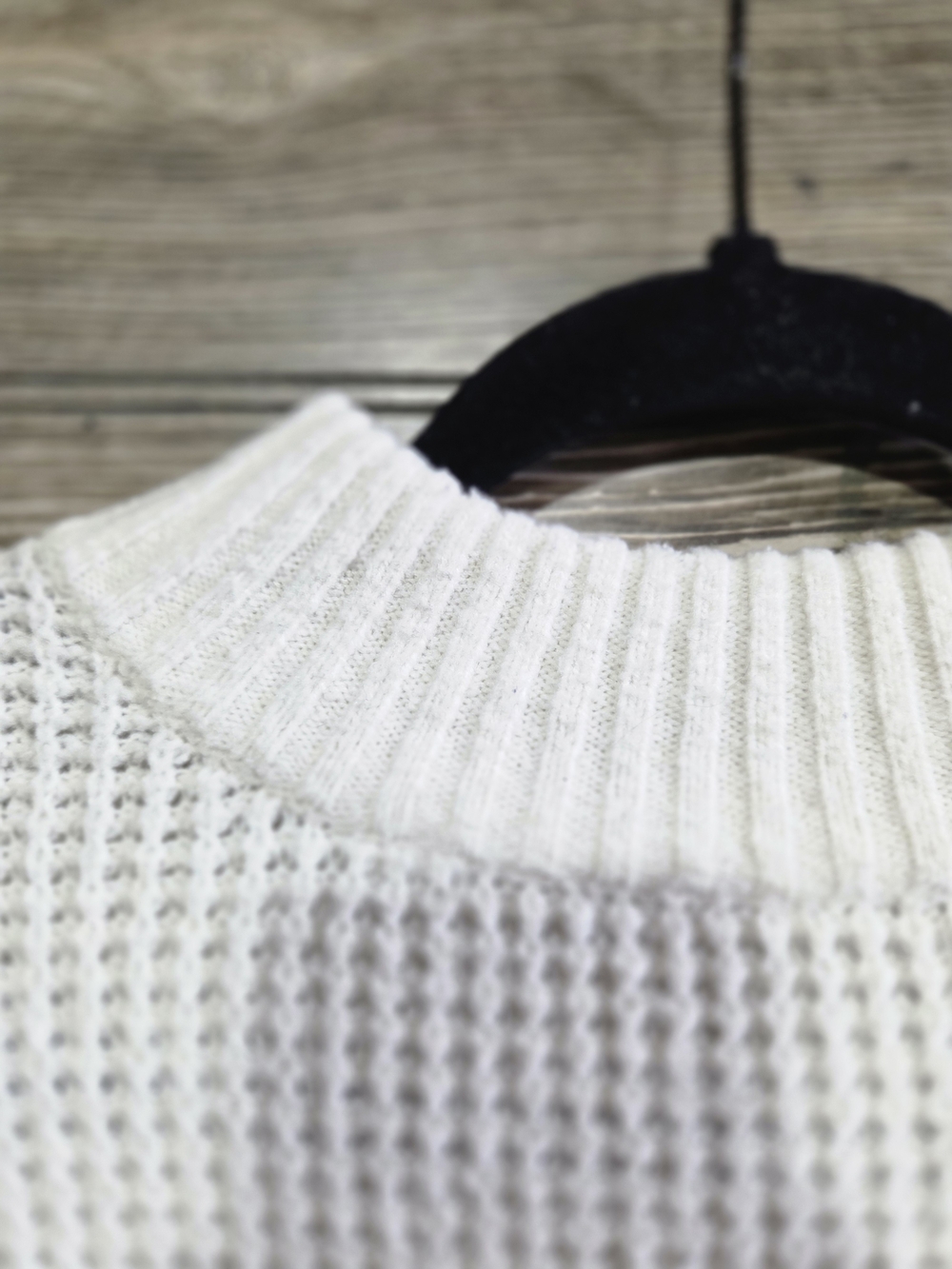 Hollister Women's White Waffle Knit Cropped Mock Neck Sweater Medium - Picture 5 of 7